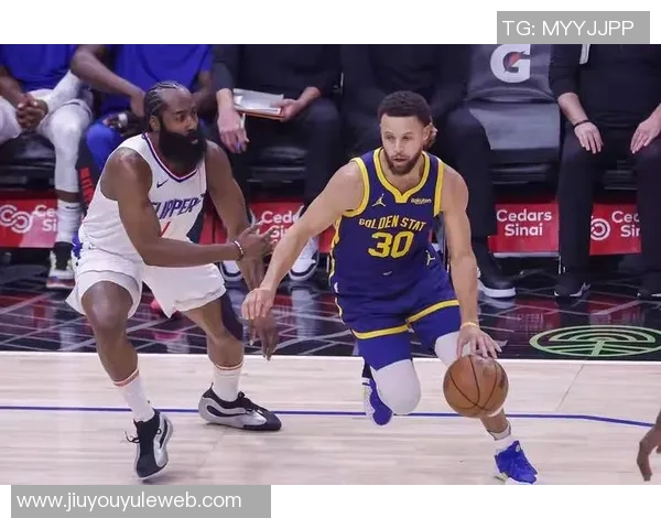 本赛季关键时刻三分球统计怀特领跑全联盟SGA库里哈登紧随其后