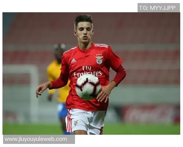 小猪期待斯蒂勒为拜仁效力四年前自由身离开青训的感慨 小猪期待斯蒂勒为拜仁效力四年前自由身离开青训的感慨