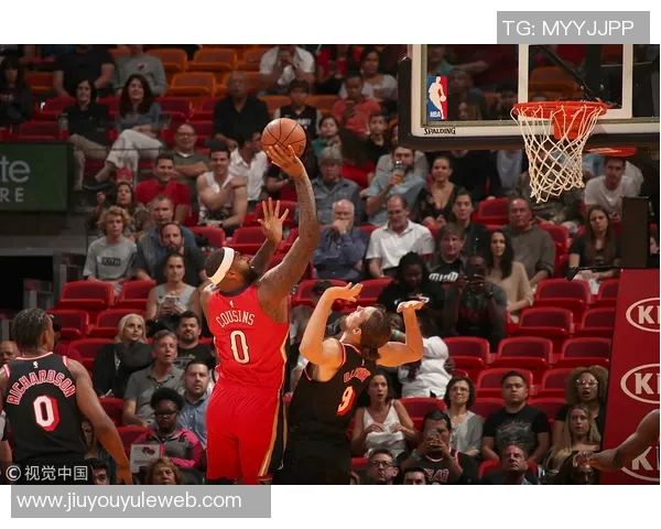 浓眉小试牛刀上半场表现抢眼贡献7分7篮板2盖帽展现强大实力